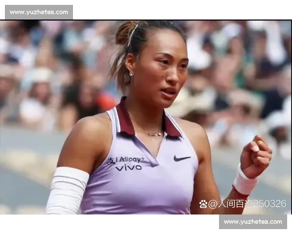 郑钦文教科书级放小球戏耍阿尼西莫娃,决胜盘关键分引爆全场!